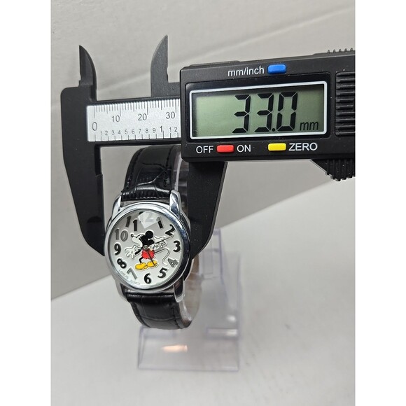 Vintage Lorus Disney Mickey Mouse Yipes Watch New Battery Unisex Leather Band - Picture 5 of 12